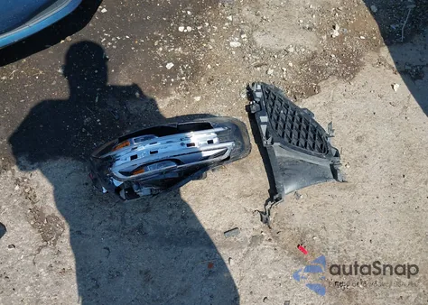 2022 Genesis G70 3.3T Rwd z USA, uszkodzony, nr VIN KMTG54TE8NU103943